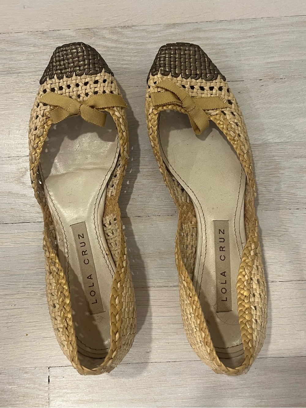 Lola Cruz Anthropologie Rattan Bow Flats